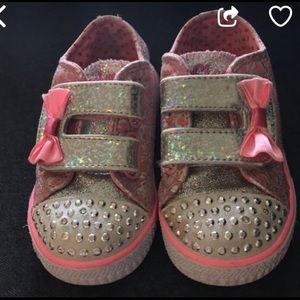 Twinkle Tows by Skechers